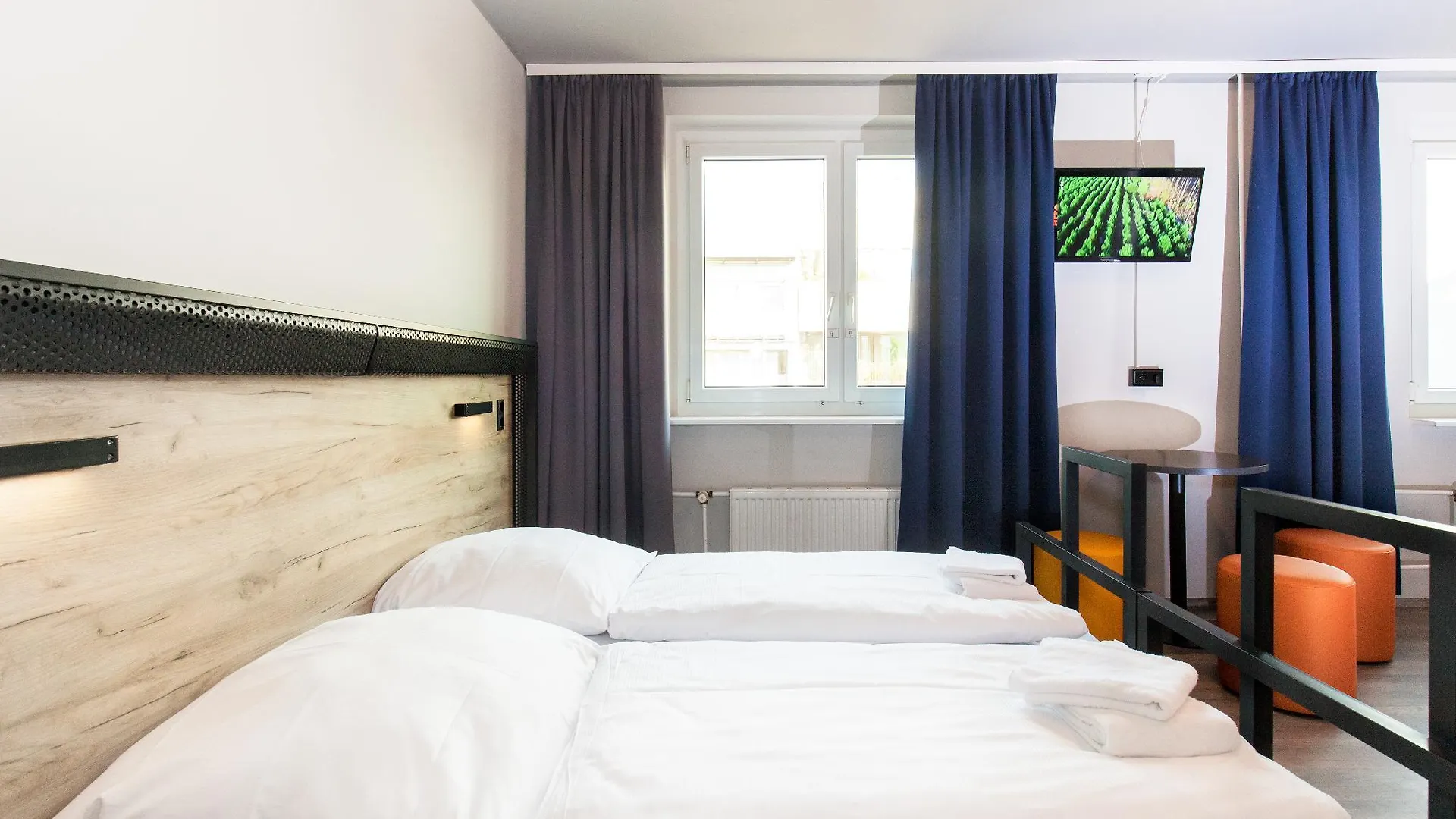 Хостел A&O Berlin Hauptbahnhof 0*,